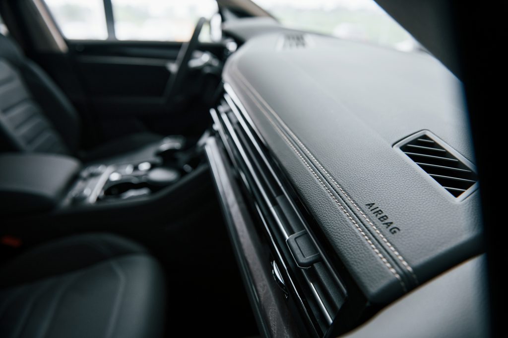 Auton kojelauta, ilmastointihuolto